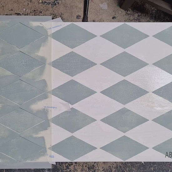 Abbondanza Stencil Harlequin aanbrengen