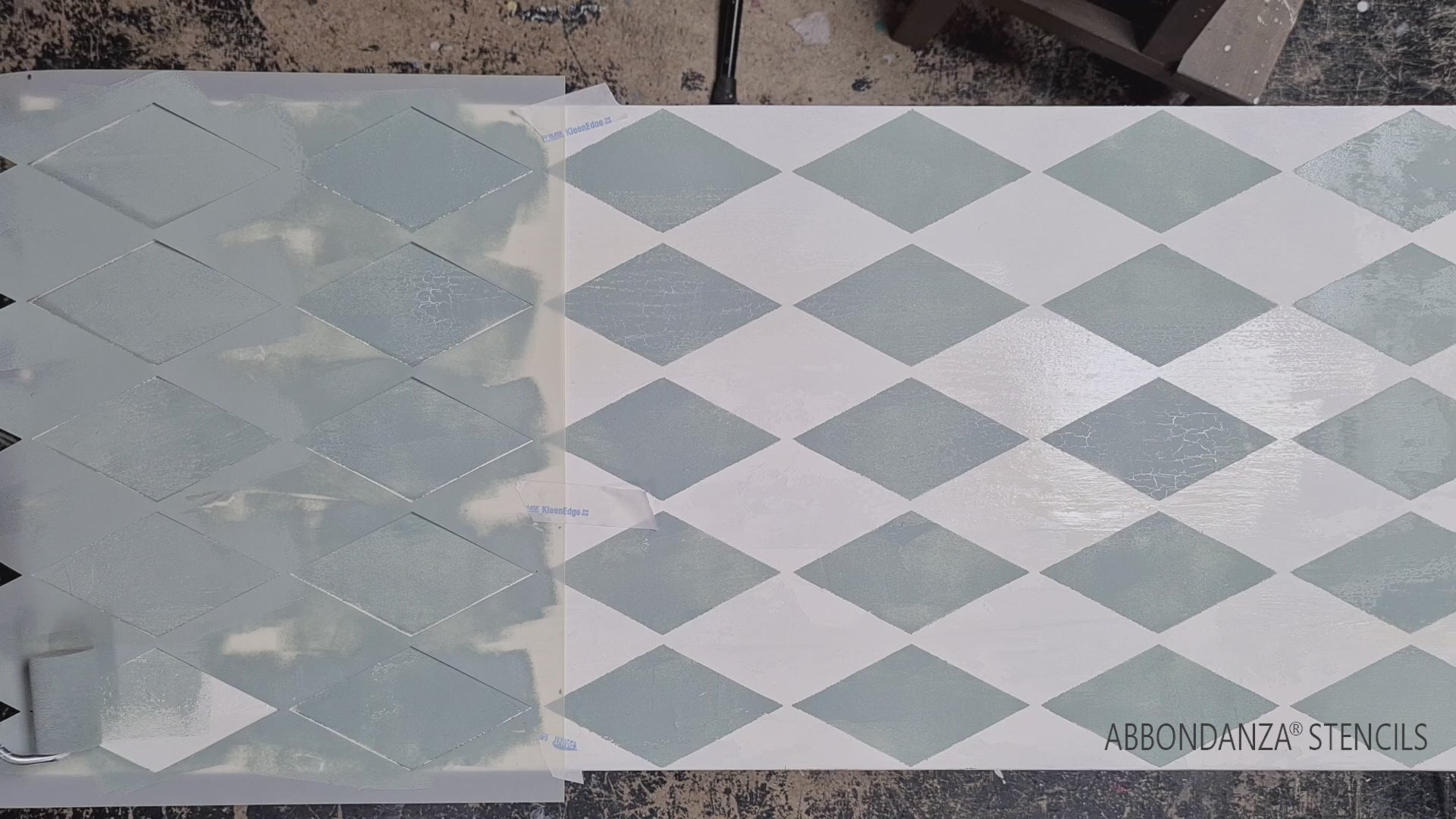 Abbondanza Stencil Harlequin aanbrengen